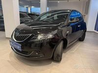 Usata Lancia Ypsilon Silver 70 CV (51 kW) 2022 Nero Utilitaria