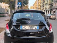 Usata Lancia Ypsilon 85 CV (62 kW) 2016 Nero Utilitaria
