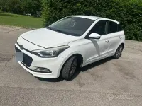 Usata Hyundai i20 Active 90 CV (66 kW) 2016 Bianco Berlina