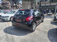 Usata Peugeot 208 Active 68 CV (50 kW) 2012 Nero Utilitaria