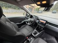 Begagnad Renault Clio V Zen 101 HK (74 kW) 2020 Grå Sedan