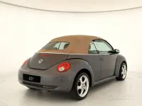 Usata VW New Beetle 116 CV (85 kW) 2007 Grigio Utilitaria