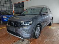 Usata VW T-Cross R-line 116 CV (85 kW) 2024 Deep black perlato SUV