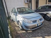 Usata Renault Scénic II Authentique 111 CV (81 kW) 2004 Grigio Monovolume