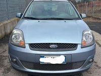 Usata Ford Fiesta Zetec 75 CV (55 kW) 2006 Blu/azzurro Utilitaria