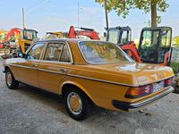 Usado Mercedes 240 72 CV (52 kW) 1980 Berlina