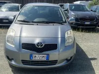 Usata Toyota Yaris Sol 87 CV (63 kW) 2008 Argento Utilitaria