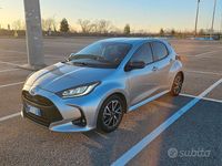 Usata Toyota Yaris 120 CV (88 kW) 2022 Grigio Utilitaria