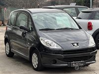 Usata Peugeot 1007 73 CV (53 kW) 2007 Nero Monovolume