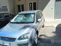 Usata Ford Focus 116 CV (85 kW) 2006 Grigio Station wagon
