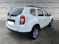Usata Dacia Duster Lauréate 90 CV (66 kW) 2016 Bianco SUV
