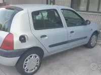 Usata Renault Clio 58 CV (42 kW) 2001 Grigio Berlina
