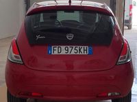 Usata Lancia Ypsilon 69 CV (50 kW) 2016 Rosso Utilitaria