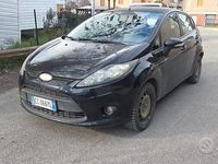 Usata Ford Fiesta Titanium 68 CV (50 kW) 2010 Nero Utilitaria