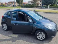 Usata Mazda 2 75 CV (55 kW) 2009 Blu Berlina