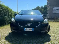 Usata Volvo V40 120 CV (88 kW) 2015 Nero Berlina