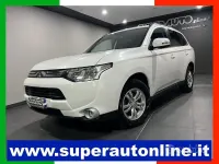 Usata Mitsubishi Outlander Intense 150 CV (110 kW) 2014 Bianco SUV