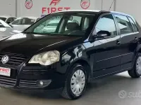 Begagnad VW Polo Trendline 69 HK (50 kW) 2007 Svart Halvkombi