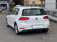 Begagnad VW Golf VIII Business 131 HK (96 kW) 2020 Vit Sedan
