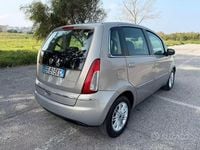 Usata Lancia Musa 95 CV (69 kW) 2011 Grigio Monovolume