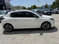 Usata Peugeot 208 Allure 101 CV (74 kW) 2025 Bianco Utilitaria