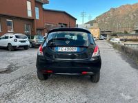 usata Lancia Ypsilon 1.2 69 CV 5 porte Silver