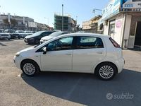 Usata Fiat Punto Evo Dynamic 75 CV (55 kW) 2011 Bianco Utilitaria