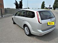 Usado Ford Focus Style 109 HP (80 kW) 2011 Prateado Carrinha