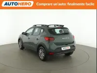 Usata Dacia Sandero Expression 91 CV (66 kW) 2023 Verde Utilitaria