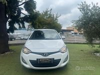 Usata Hyundai i20 Edition 85 CV (62 kW) 2014 Bianco Berlina