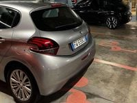Begagnad Peugeot 208 Active 83 HK (61 kW) 2019 Silver Halvkombi
