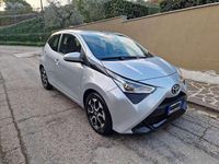 Usata Toyota Aygo Connect Style 72 CV (52 kW) 2022 Argento Utilitaria