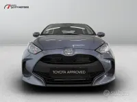 Ny Toyota Yaris Hybrid 116 HK (85 kW) 2026 Grå Sedan