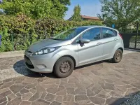 Usata Ford Fiesta 60 CV (44 kW) 2010 Grigio Utilitaria