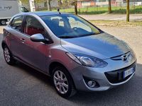 Usata Mazda 2 75 CV (55 kW) 2011 Argento Utilitaria
