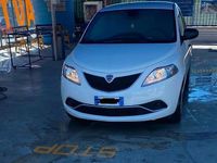 Usata Lancia Ypsilon 69 CV (50 kW) 2018 Bianco Utilitaria