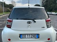 Usata Toyota iQ 68 CV (50 kW) 2009 Bianco Utilitaria