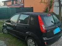 Usata Ford Fiesta 68 CV (50 kW) 2007 Nero Utilitaria