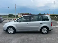 Usata VW Touran Comfortline 105 CV (77 kW) 2006 Grigio Monovolume