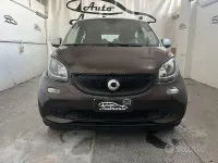 Usata Smart ForFour Passion 71 CV (52 kW) 2018 Marrone Utilitaria