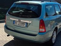 Usata Ford Focus Ghia 115 CV (84 kW) 2001 Grigio Berlina
