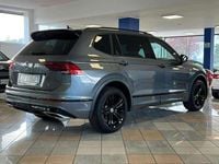 Usata VW Tiguan Allspace R-line 150 CV (110 kW) 2022 Grigio scuro SUV