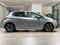Usata Peugeot 208 102 CV (75 kW) 2019 Grigio Utilitaria