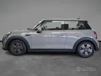 Usata Mini ONE Classic 102 CV (75 kW) 2022 Grigio / metallizzato Utilitaria