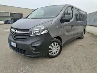 Usata Opel Vivaro 145 CV (106 kW) 2017 Grigio metallizzato Monovolume