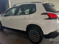 Usata Peugeot 2008 99 CV (72 kW) 2017 Bianco SUV