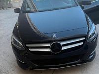 Usata Mercedes B180 109 CV (80 kW) 2018 Nero Monovolume