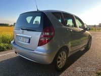Usata Mercedes A160 Elegance 82 CV (60 kW) 2007 Argento Utilitaria