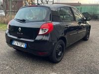 Usata Renault Clio II Dynamique 74 CV (54 kW) 2011 Nero Berlina