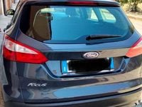 Begagnad Ford Focus 100 HK (73 kW) 2012 Grå Kombi